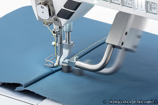 D867-290945 DELTA 2-Needle lockstitch flatbed bottom feed, needle feed and alternating foot top feed sewing machine. (4867 990017 010)